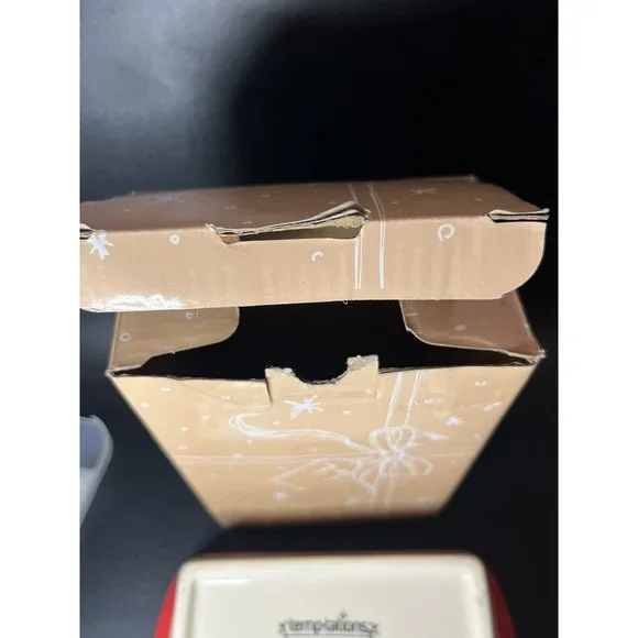 Temp-Tations by Tara HOLIDAY 12 oz loaf pan with plastic cover Christmas Tree - Picture 5 of 6